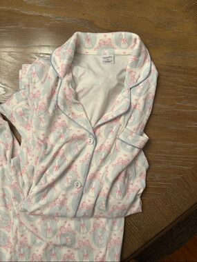 Cozy Pink Bow-Print Cotton Pajama Set - Classic Button-Front